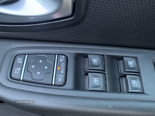 Used Renault Clio 2017 for sale - 76927284: Photo 14