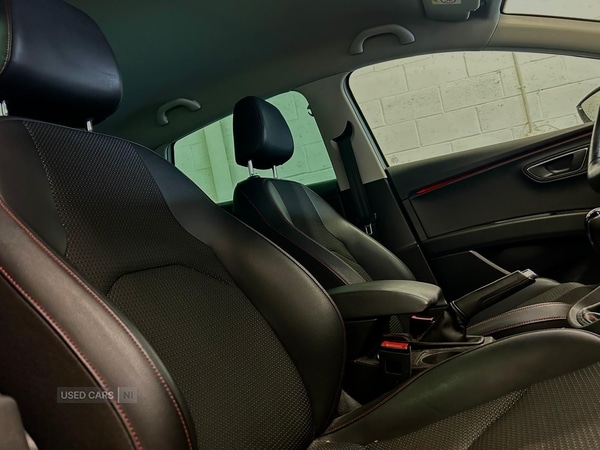 Used Renault Clio 2017 for sale - 76458314: Photo 2