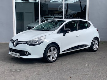 Used Renault Clio 2016 for sale - 76032935: Photo 2