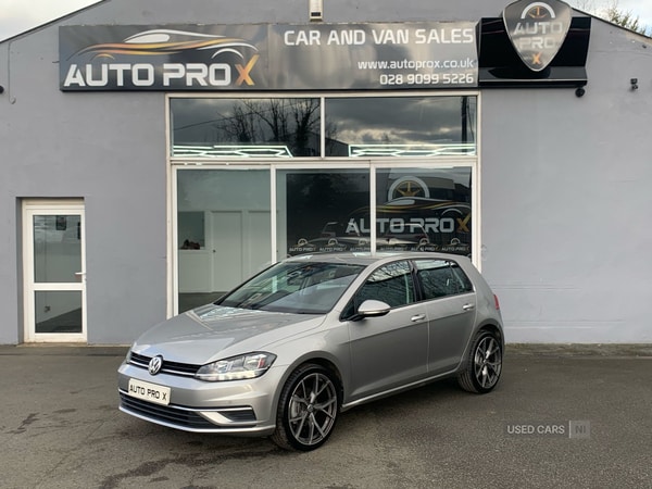 Used Volkswagen Golf 2017 for sale - 73906738: Photo 1