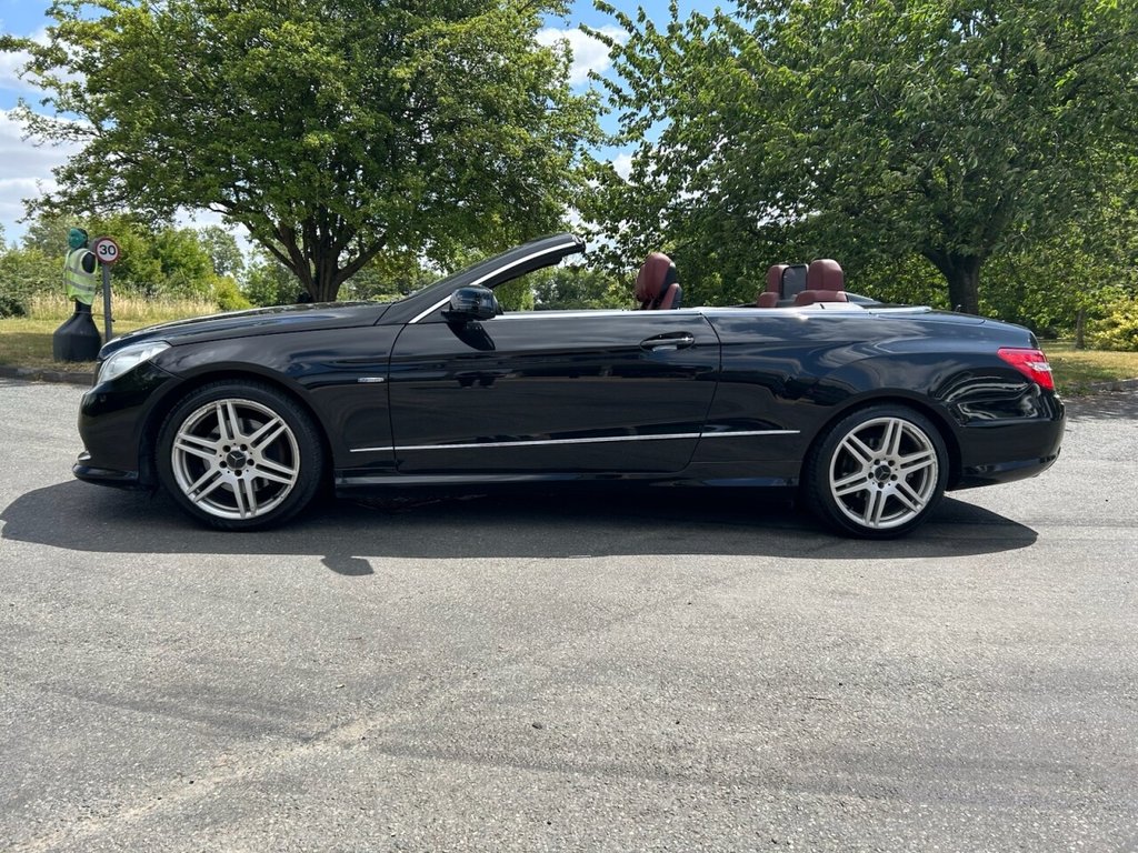 Used Mercedes-Benz E Class 2011 for sale - 77507289: Photo 2