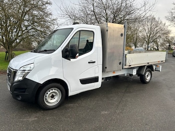 Nissan NV400 feature image