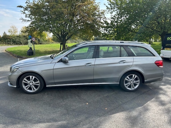 Used Mercedes-Benz E Class 2013 for sale - 76132513: Photo 2