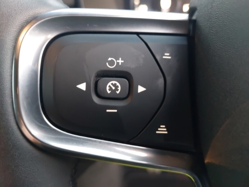 Used Volvo XC40 2021 for sale - 77678140: Photo 16