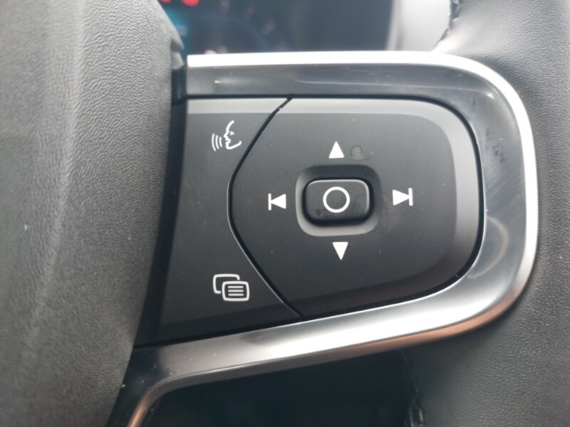 Used Volvo XC40 2024 for sale - 76195471: Photo 17