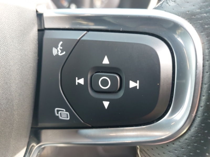 Used Volvo XC40 2021 for sale - 77644850: Photo 17