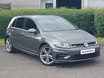 Used Volkswagen Golf 2017 for sale - 78900760: Photo