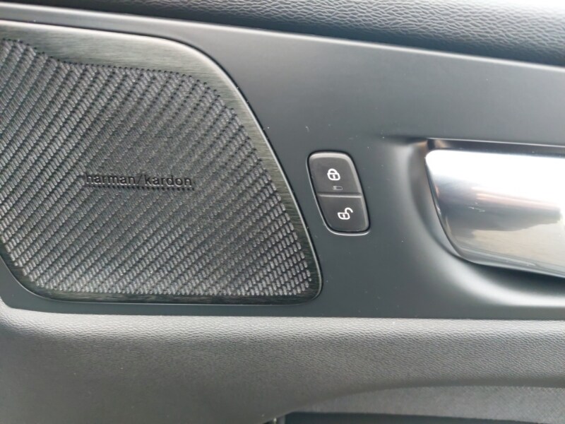 Used Volvo XC60 2022 for sale - 76763922: Photo 13