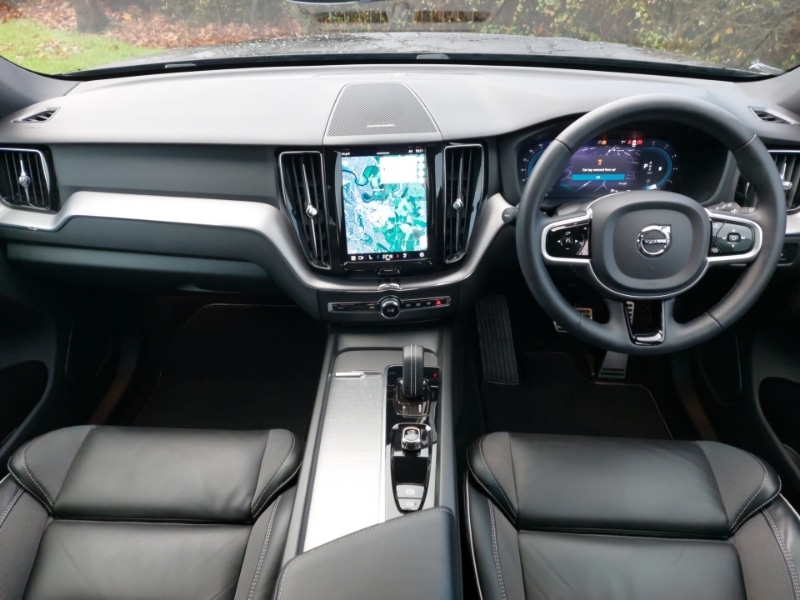 Used Volvo XC60 2022 for sale - 76763922: Photo 2