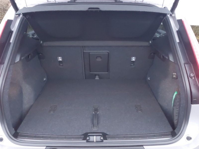 Used Volvo XC40 2025 for sale - 77126699: Photo 8