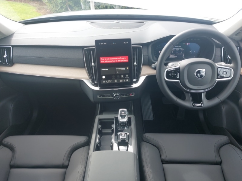 Used Volvo XC90 2025 for sale - 76978413: Photo 2