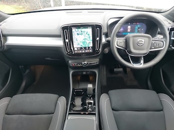 Used Volvo XC40 2025 for sale - 77815878: Photo