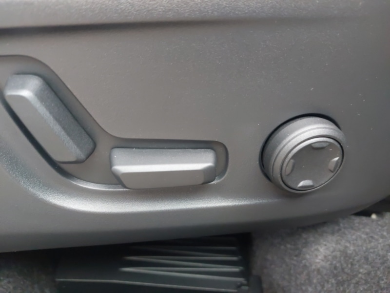 Used Volvo XC40 2025 for sale - 76321601: Photo 13