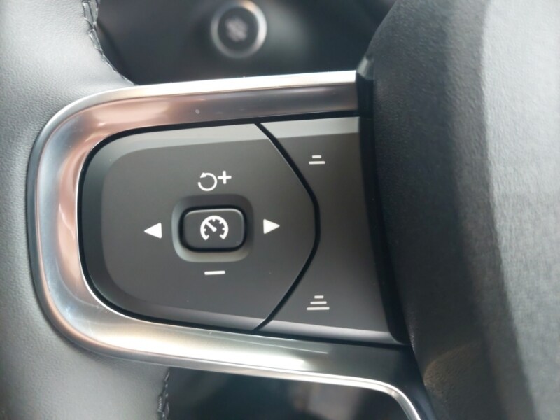 Used Volvo XC40 2025 for sale - 76321601: Photo 15