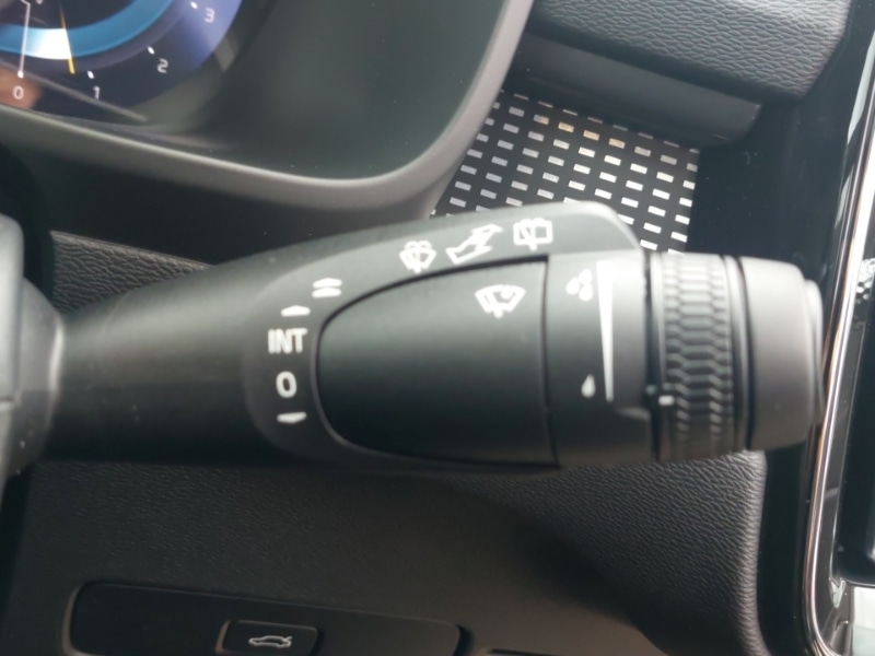 Used Volvo XC40 2025 for sale - 76321601: Photo 18