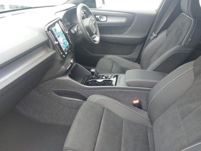 Used Volvo XC40 2025 for sale - 76321601: Photo 5