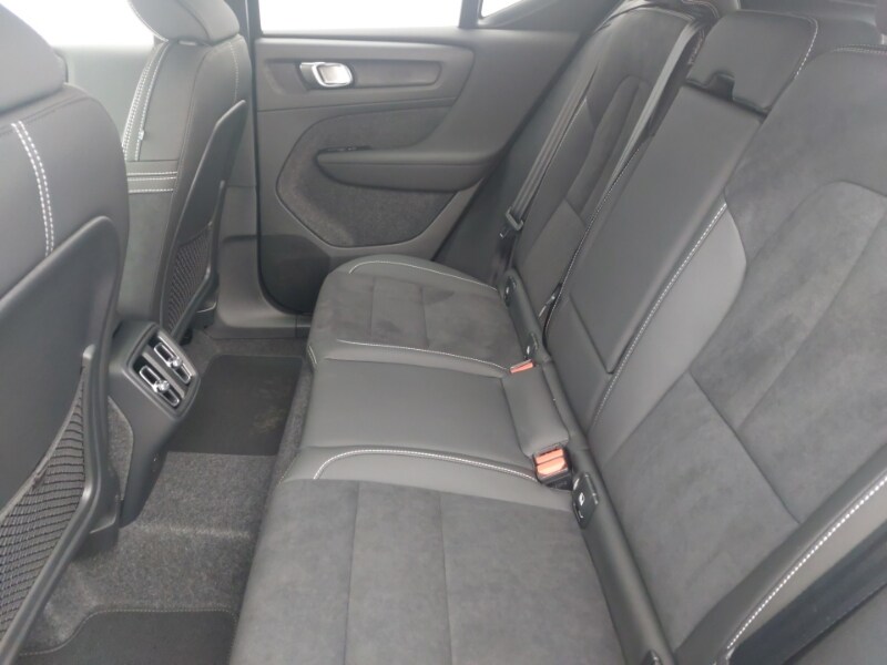 Used Volvo XC40 2025 for sale - 76321601: Photo 6
