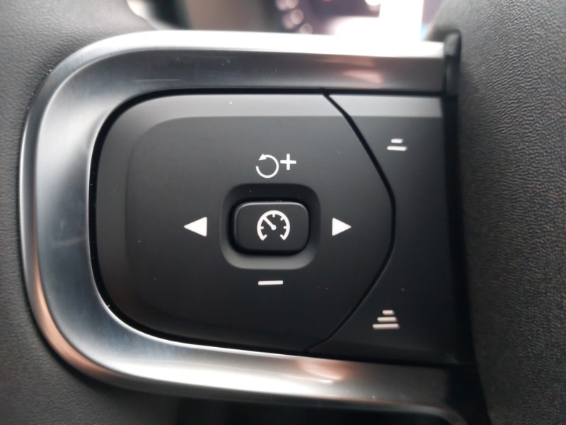 Used Volvo XC40 2025 for sale - 77141414: Photo 15