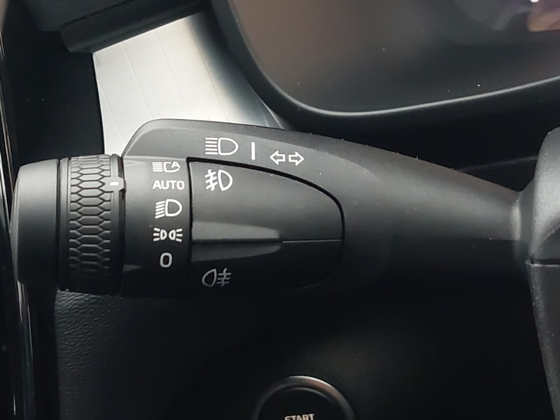 Used Volvo XC40 2025 for sale - 77141414: Photo 17