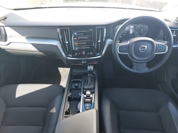 Used Volvo V60 2019 for sale - 78478616: Photo