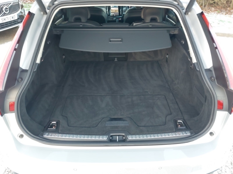 Used Volvo V90 2025 for sale - 77090332: Photo 8