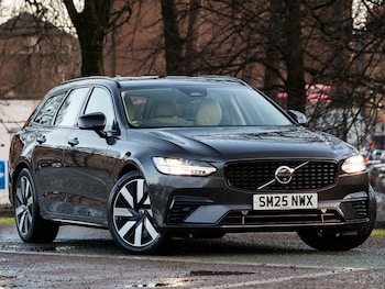 Used Volvo V90 2025 for sale - 77933016: Photo