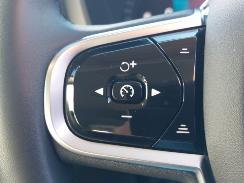 Used Volvo XC60 2023 for sale - 78079571: Photo 14