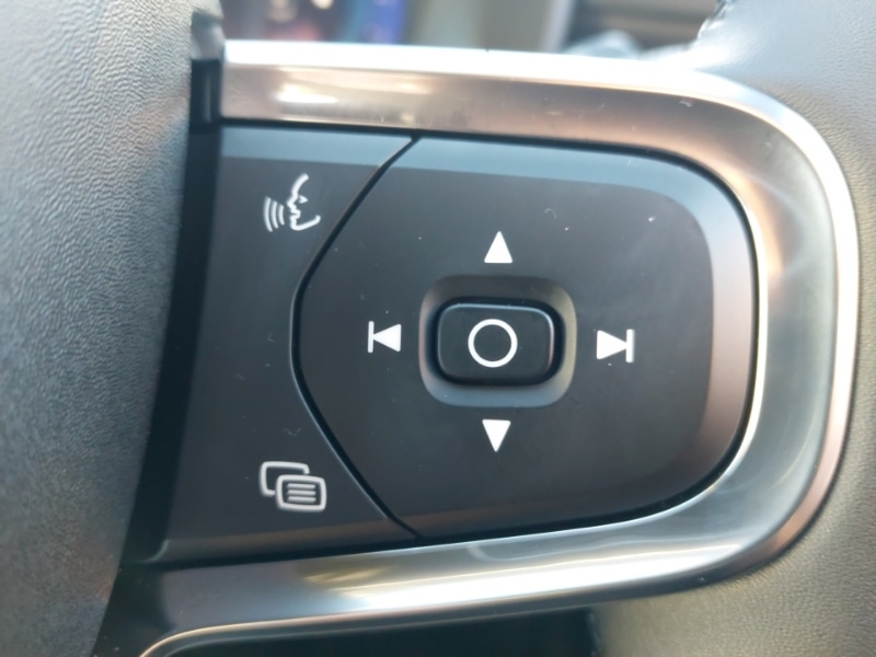 Used Volvo XC40 2025 for sale - 77123147: Photo 14