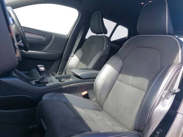Used Volvo XC40 2021 for sale - 75518770: Photo 5