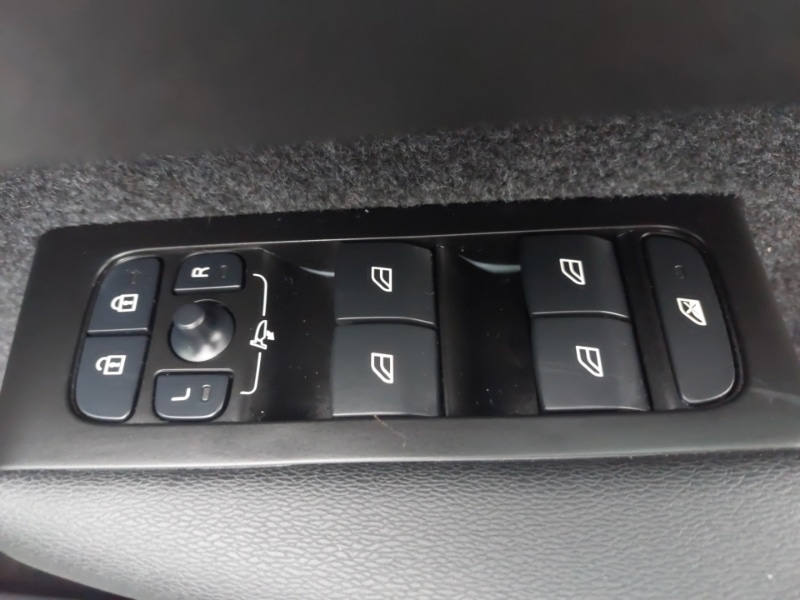 Used Volvo XC40 2021 for sale - 77644840: Photo 12