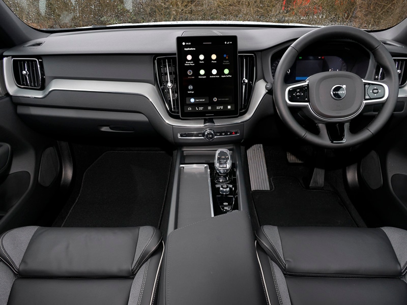 Used Volvo XC60 2025 for sale - 77767477: Photo 2