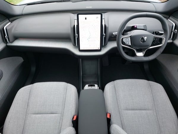 Used Volvo EX30 2025 for sale - 76301852: Photo 2