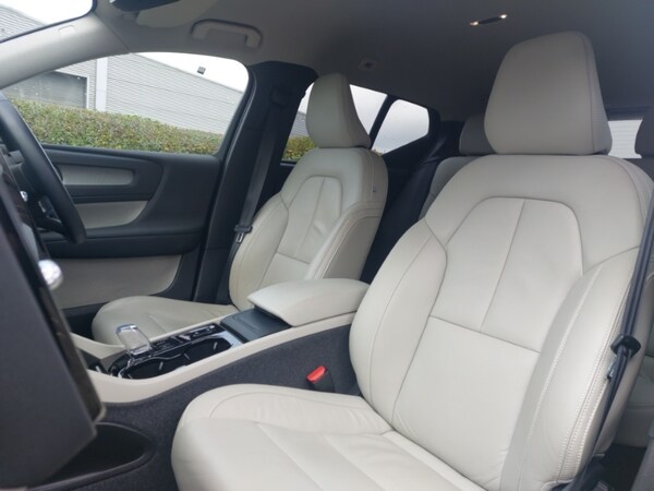 Used Volvo XC40 2021 for sale - 76213689: Photo 5