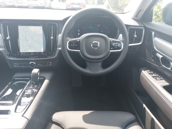 Used Volvo V90 2025 for sale - 74933554: Photo 7