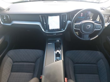 Used Volvo V60 2023 for sale - 75455514: Photo