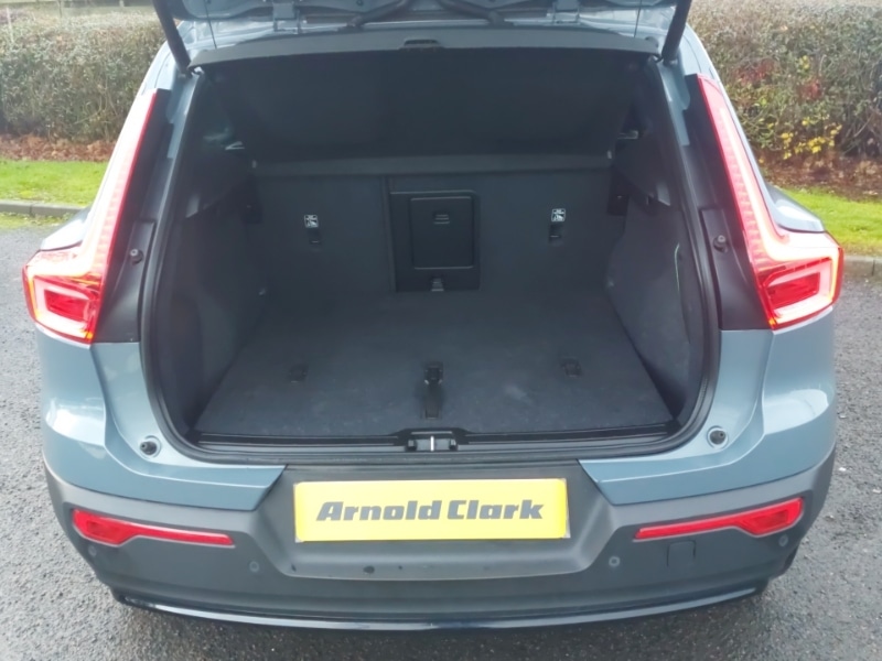 Used Volvo XC40 2023 for sale - 76800162: Photo 8