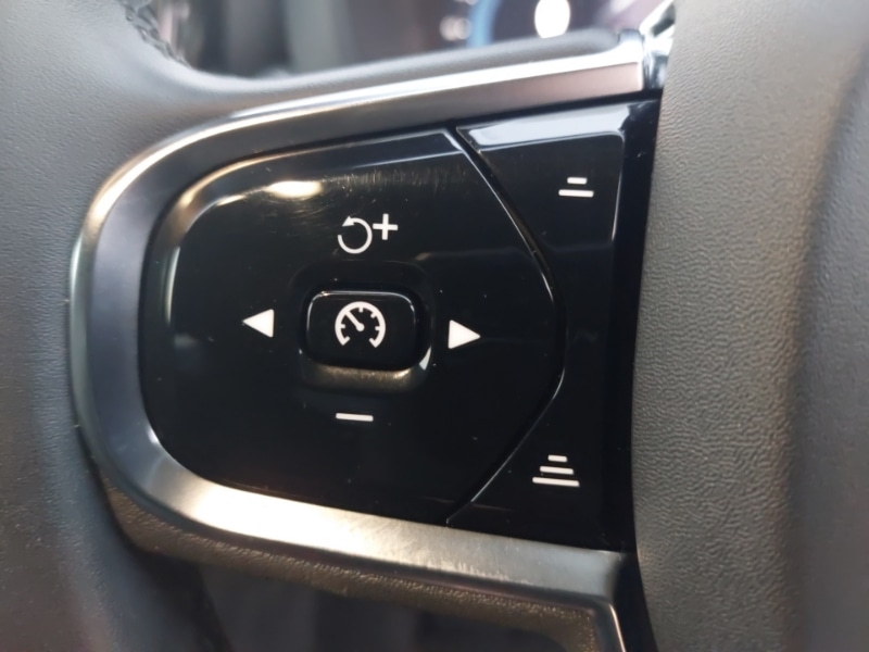 Used Volvo XC60 2023 for sale - 76471768: Photo 16