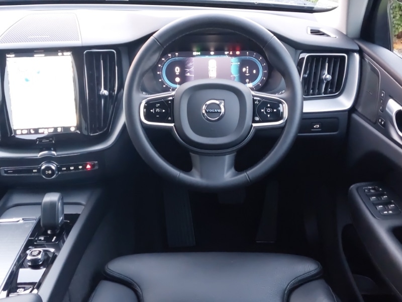 Used Volvo XC60 2023 for sale - 76471768: Photo 7