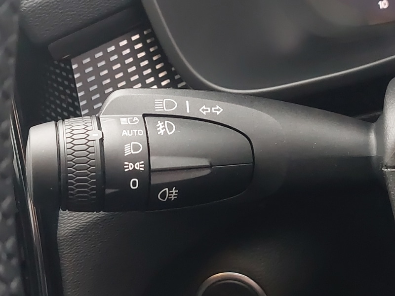 Used Volvo XC40 2025 for sale - 76708125: Photo 17