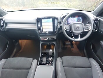 Used Volvo XC40 2025 for sale - 76708125: Photo