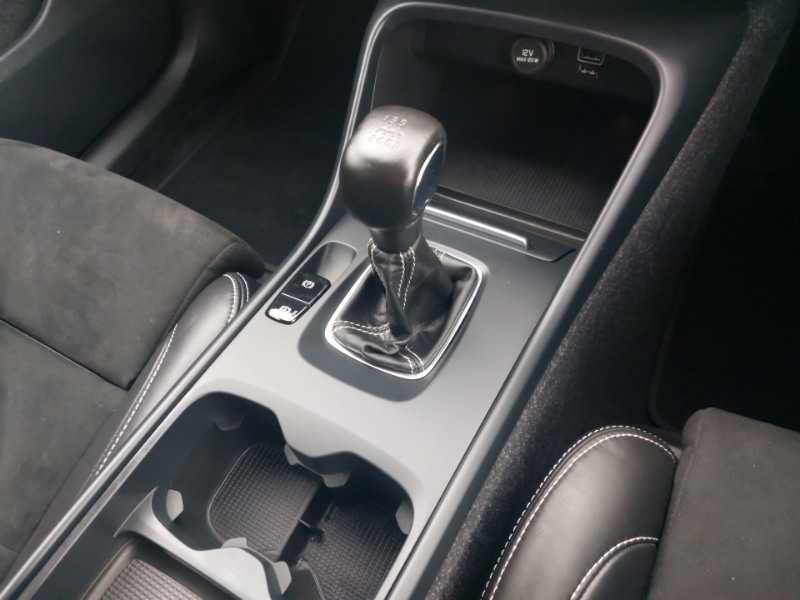 Used Volvo XC40 2021 for sale - 76129941: Photo 15