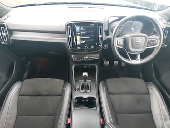 Used Volvo XC40 2021 for sale - 76129941: Photo 2