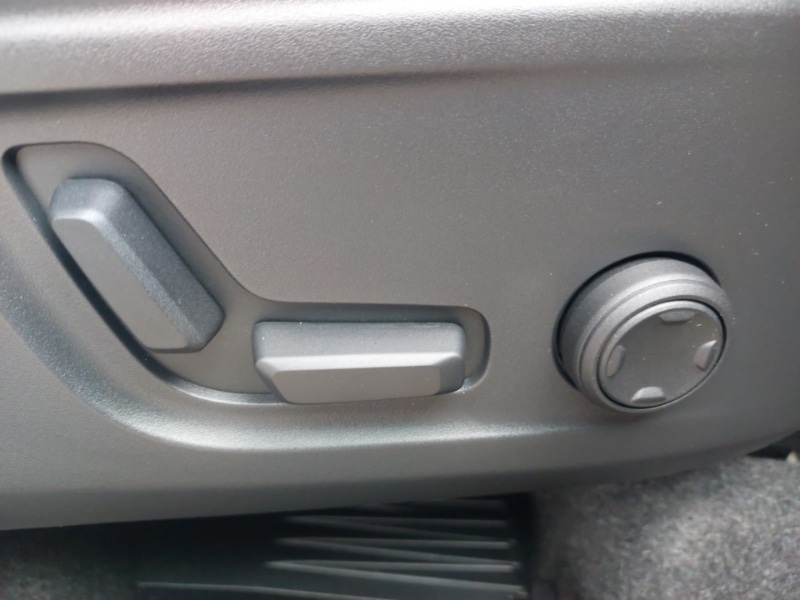 Used Volvo XC40 2025 for sale - 76493432: Photo 13