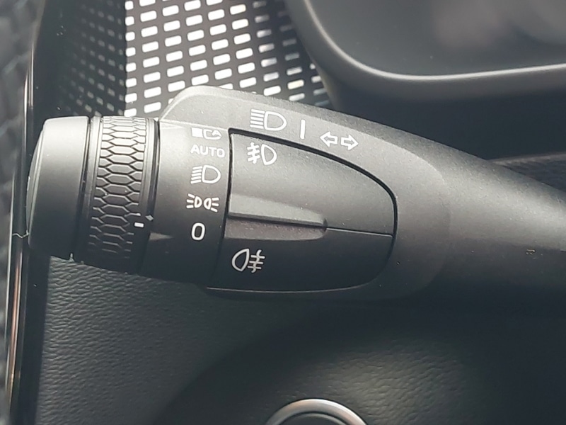 Used Volvo XC40 2025 for sale - 76493432: Photo 16