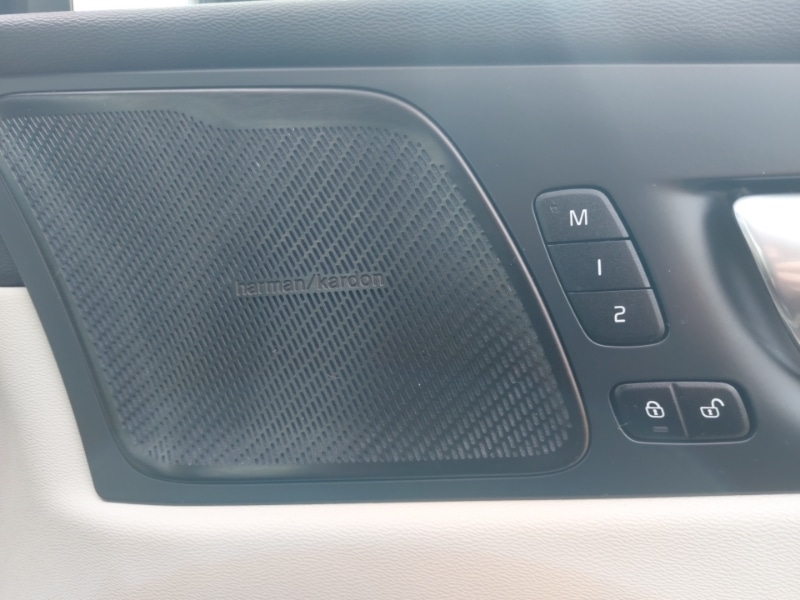 Used Volvo XC60 2023 for sale - 78203326: Photo 14