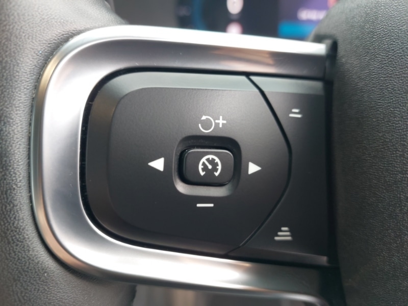 Used Volvo XC40 2022 for sale - 76150821: Photo 15