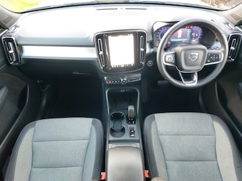 Used Volvo XC40 2023 for sale - 77130196: Photo