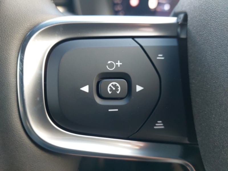 Used Volvo XC40 2025 for sale - 77126555: Photo 15