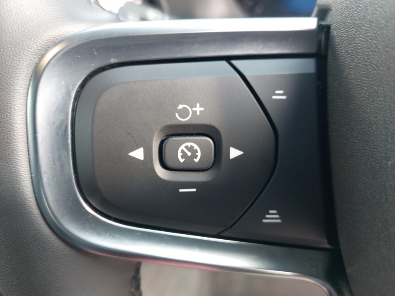 Used Volvo XC40 2024 for sale - 77873944: Photo 16