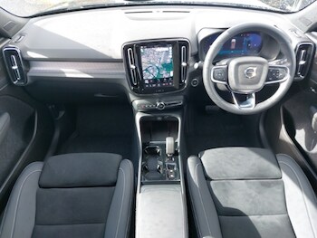 Used Volvo XC40 2024 for sale - 77873944: Photo